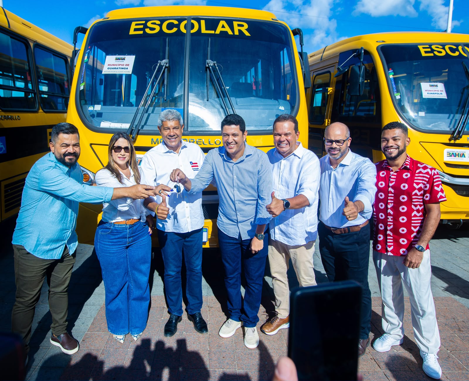 Deputada Cláudia Oliveira viabiliza ônibus escolares para Eunápolis, Itabela e Guaratinga 5