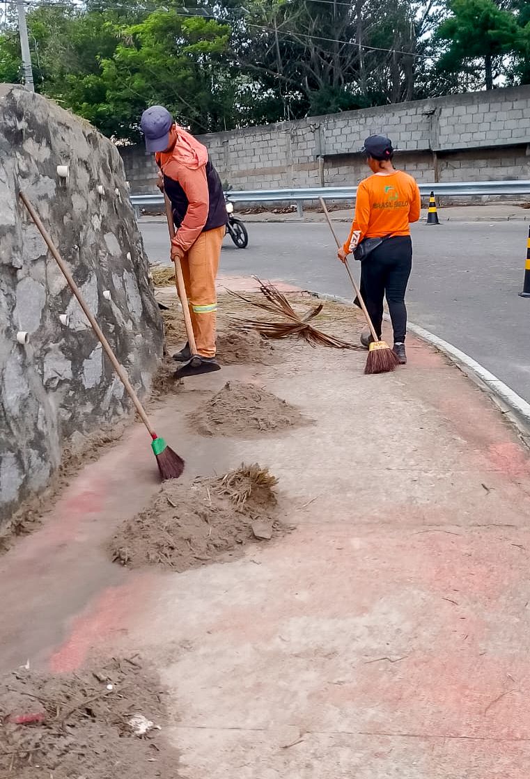 Ladeira do Xurupita recebe serviços de limpeza e conservação durante toda essa semana 5