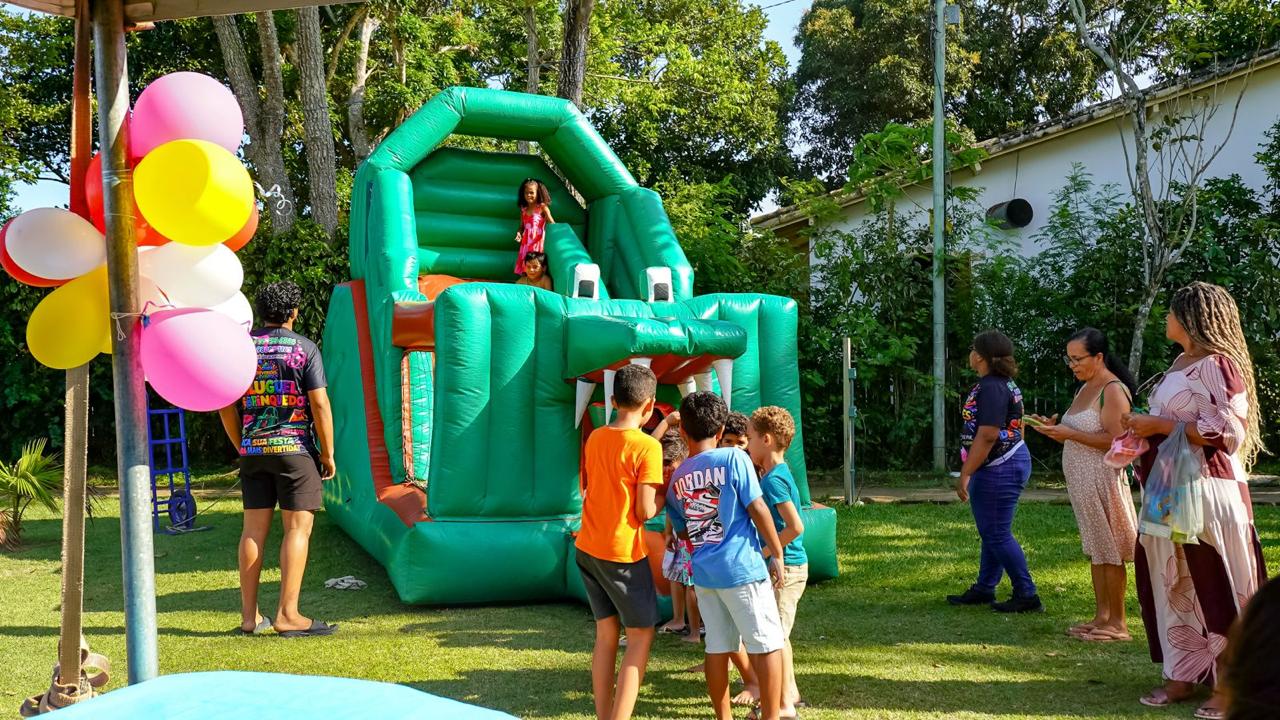 Do Centro às aldeias: Mês das Crianças da SMAS faz a alegria da criançada de Porto Seguro 9