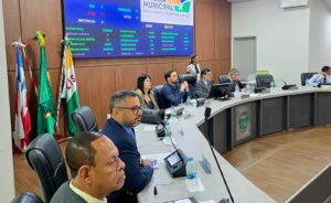 Vereadores aprovam Projeto de Lei com objetivo de garantir merenda escolar nas férias a alunos da rede municipal Vereadores aprovam Projeto de Lei com objetivo de garantir merenda escolar nas férias a alunos da rede municipal 1