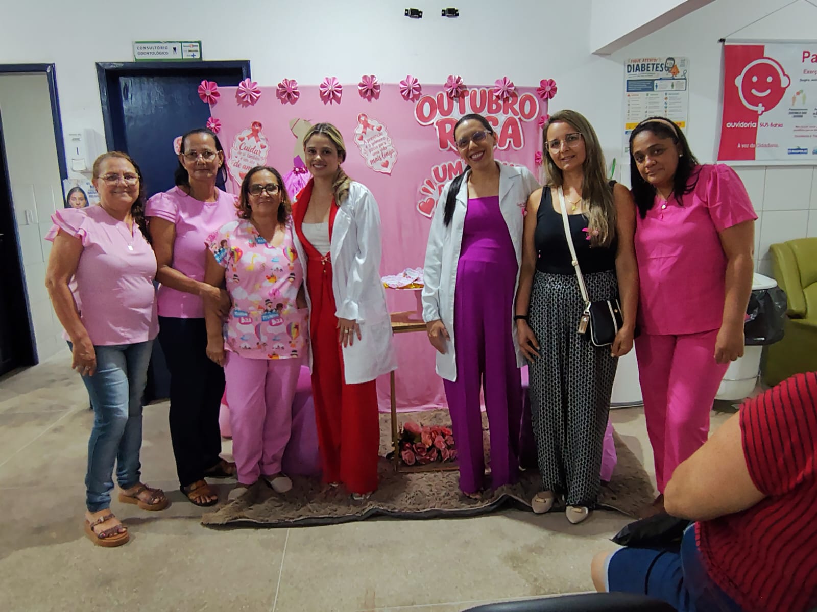 Prefeitura de Eunápolis realizou, sábado (24) Dia D do Outubro Rosa com exames e palestras nas UBS 8