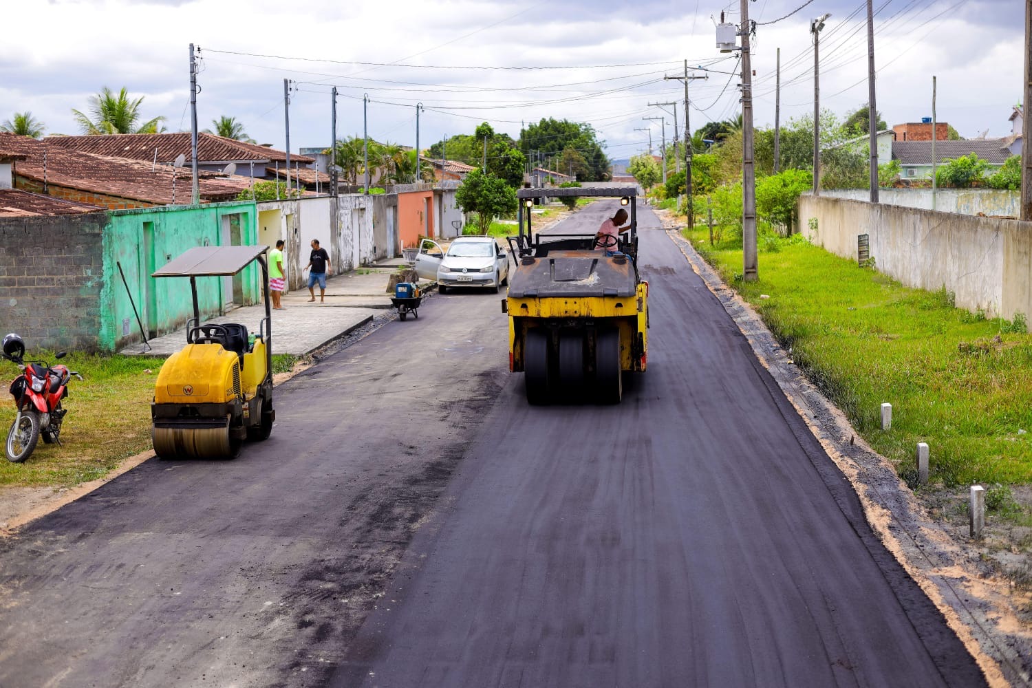 Prefeitura de Eunápolis avança com pavimentações no Alecrim II, Nova Eunápolis, Colônia e Santa Isabel 5